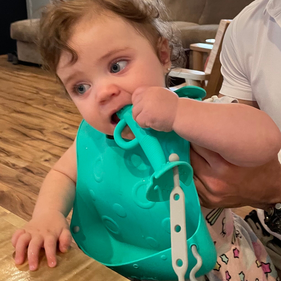Stop-Drop Travel Bib+ Tethers